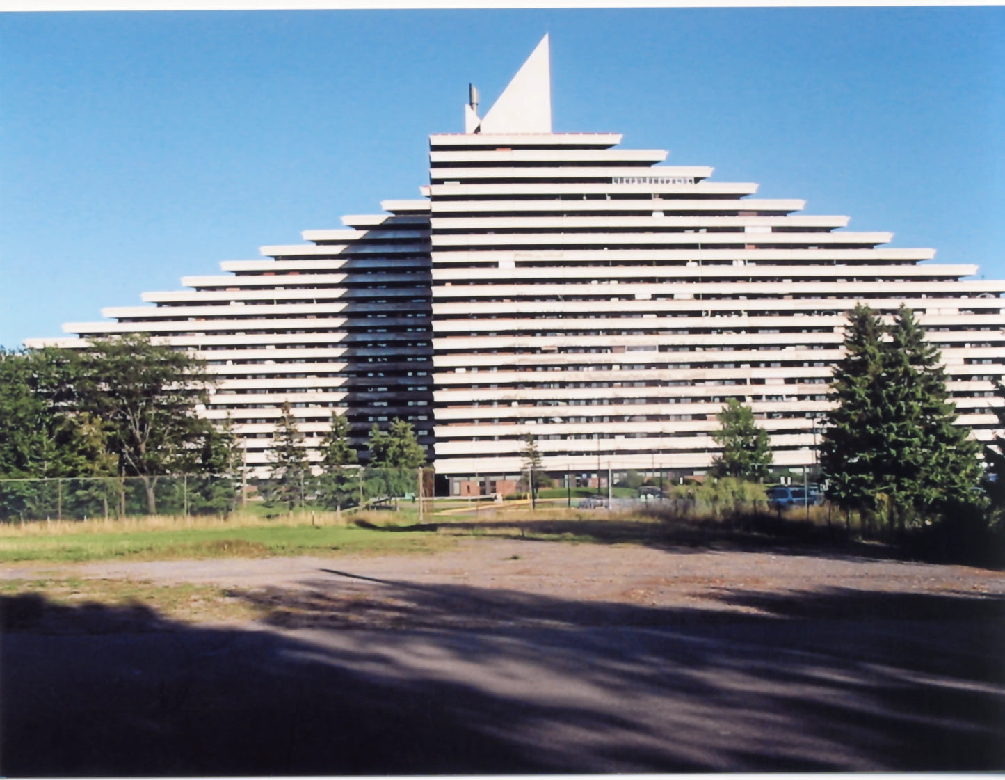 5199 Sherbrooke est, Village olympique