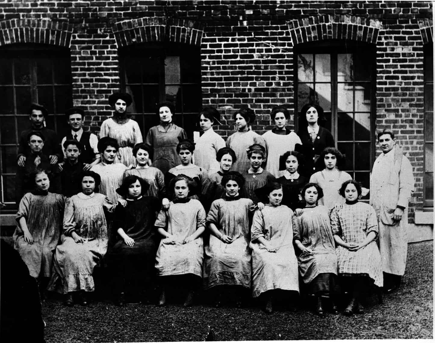 Les employées de la biscuiterie Viau et Frères, 1910