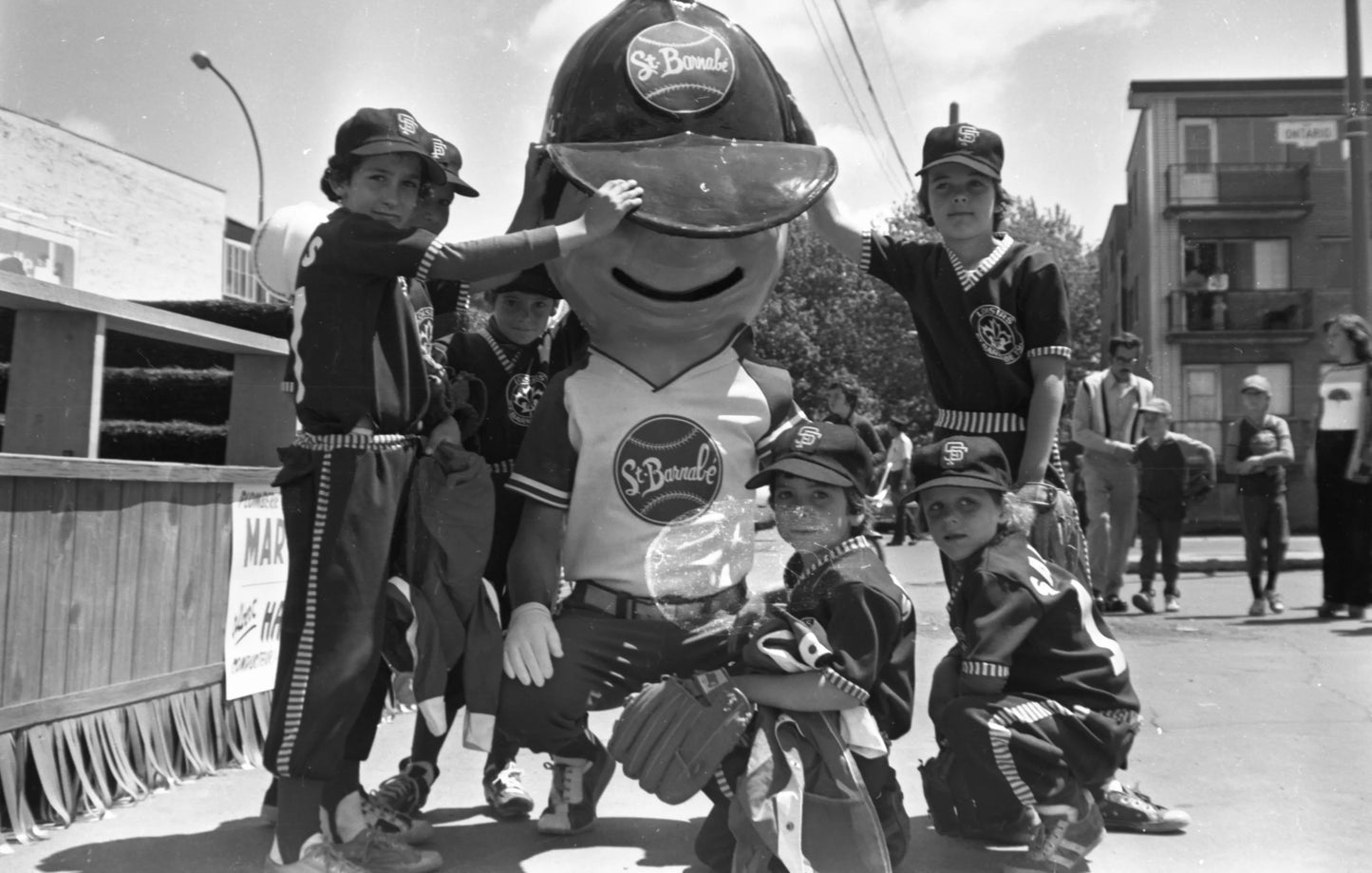 Place au baseball!