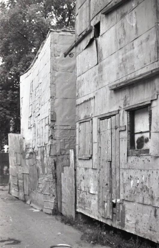 hangars et ruelle