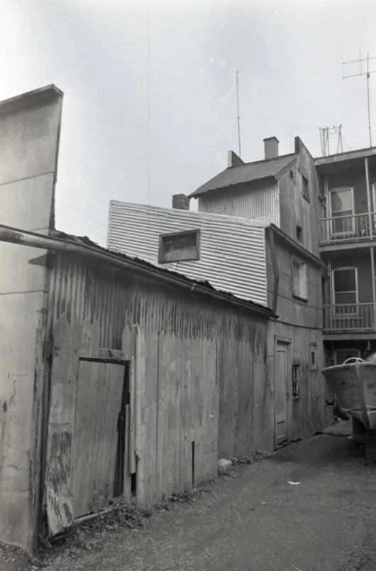hangars et ruelle