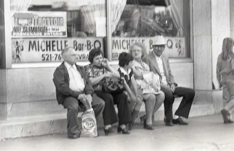 Une pause devant Michelle Bar-B-Q