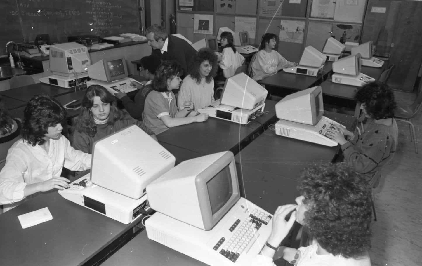 Cours d'introduction à l'école secondaire Chomedey-de-Maisonneuve