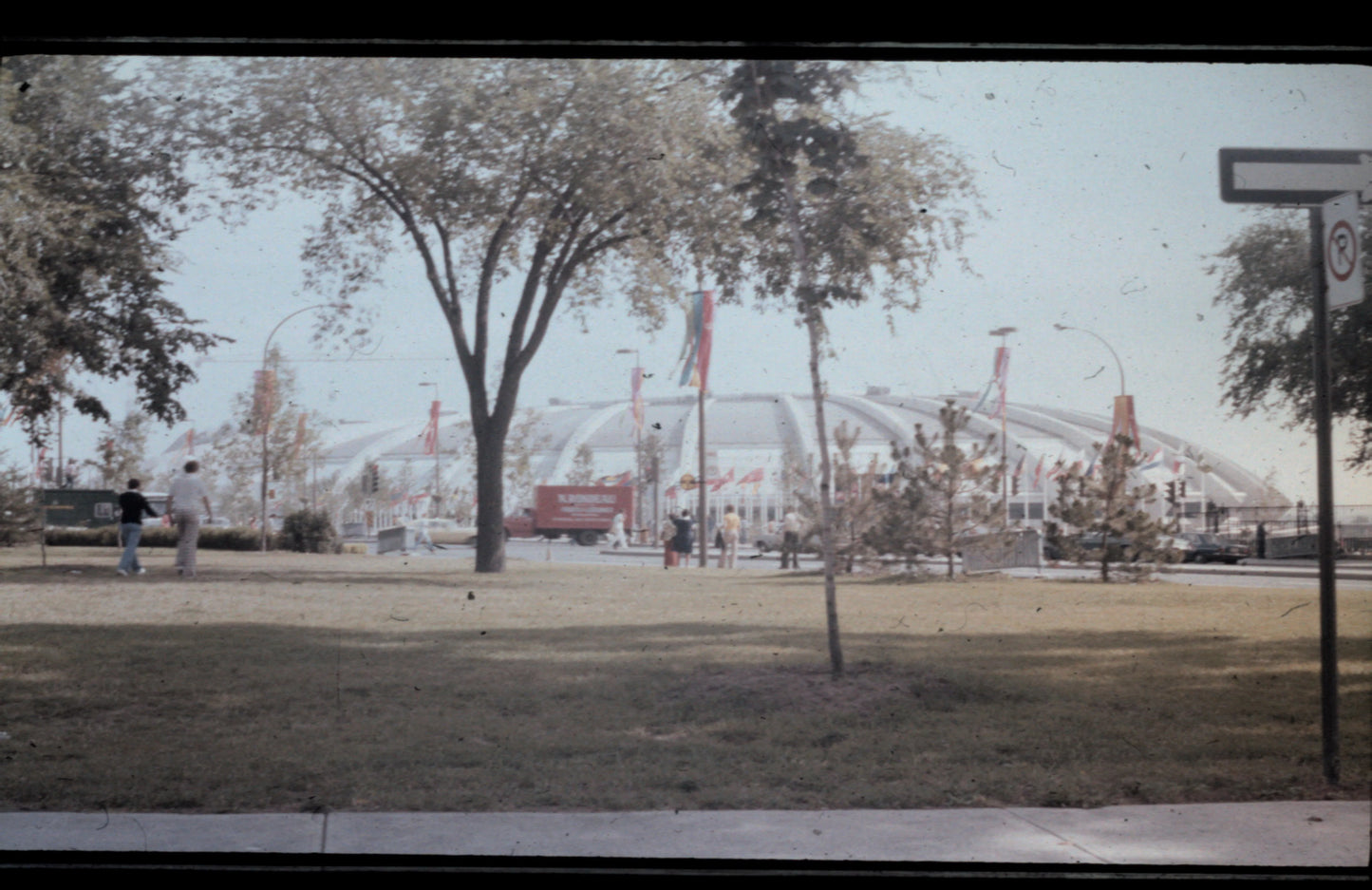 Stade olympique sans son mat, été 76