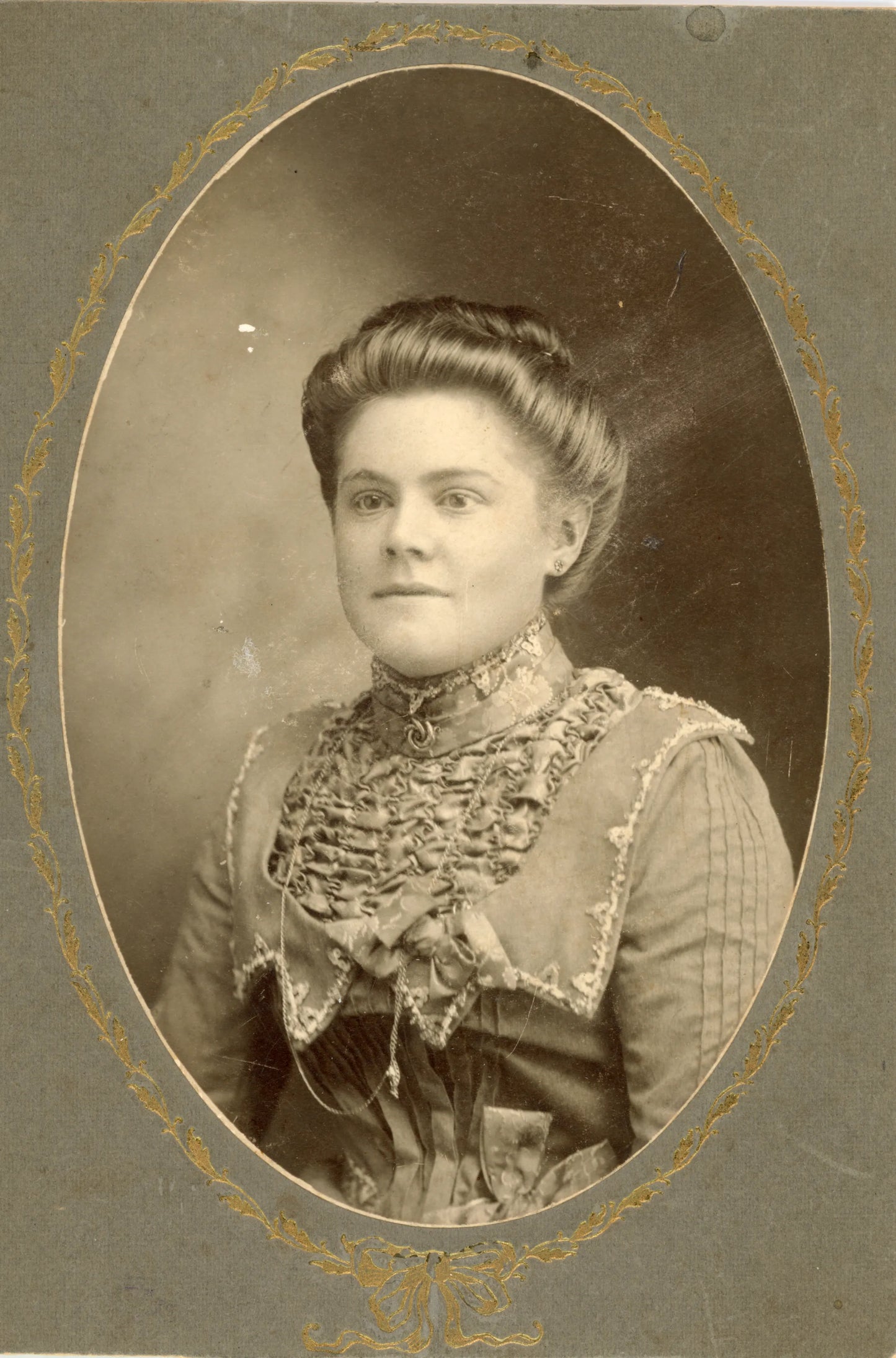 Portrait d'Adélina Pesant