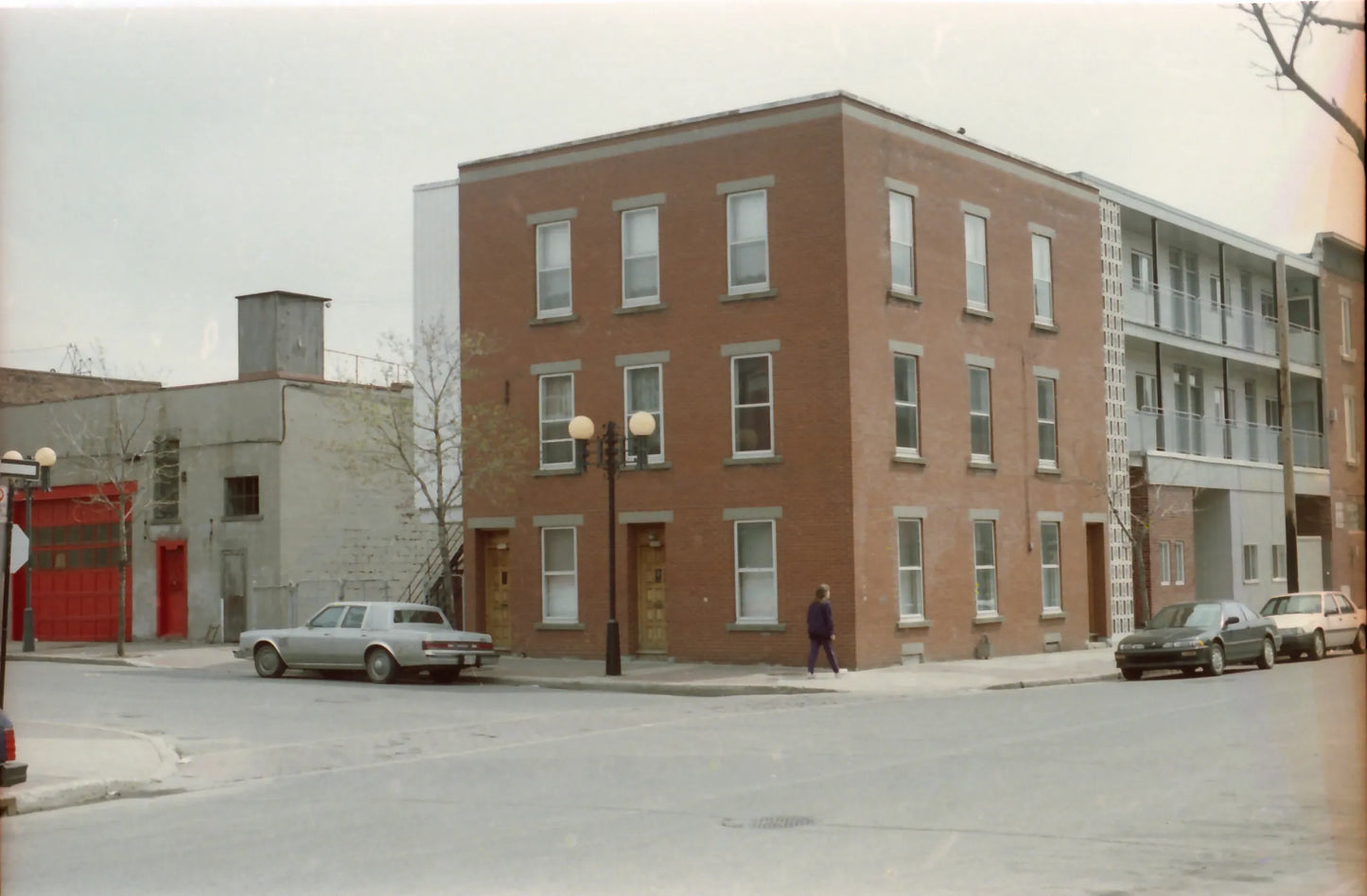 Triplex au coin des rues Préfontaine et de Rouville