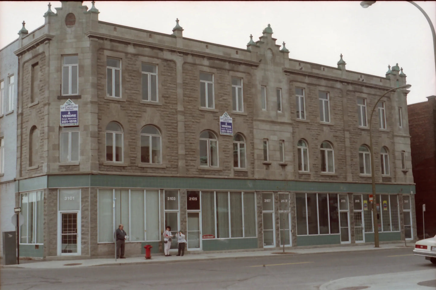 Triplex des 3101-3117 rue Sainte-Catherine E.