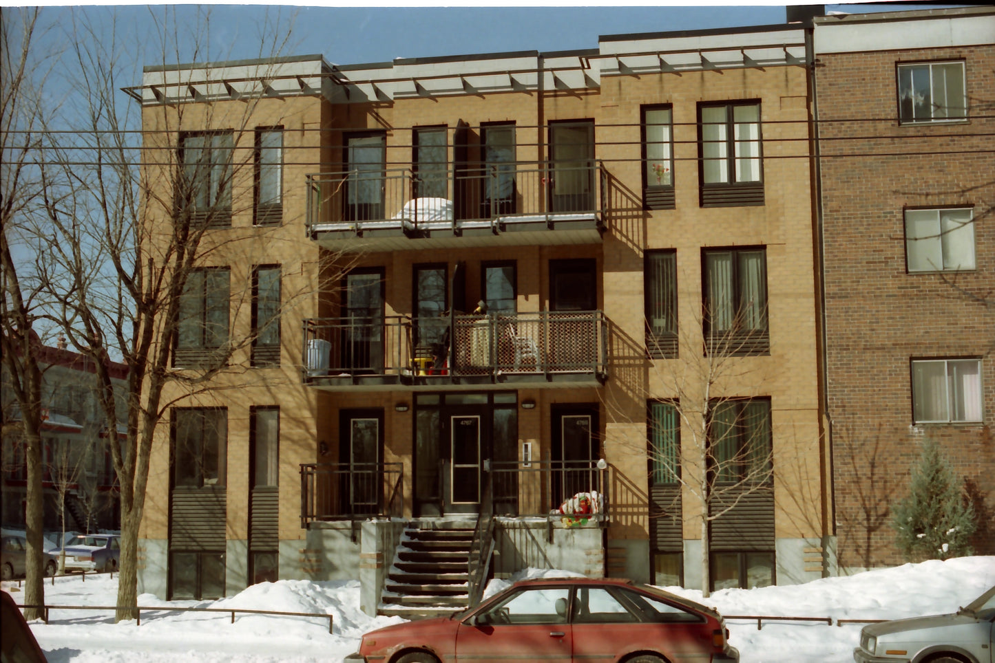 4767 Lafontaine