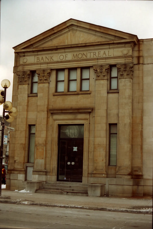 4866 Ste-Catherine est, Banque de Montréal