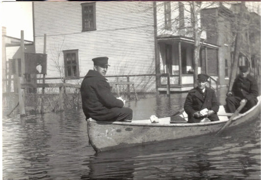 Inondation au printemps de 1928 rue Lepailleur