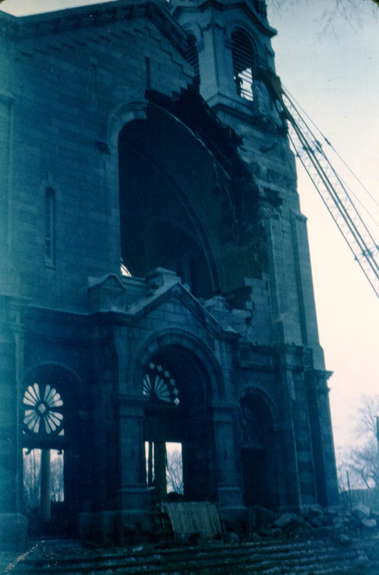 Démolition de l'église Saint-François d'Assise