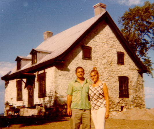 Maison en pierre avec 2 lucarnes