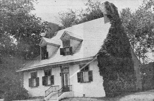 Maison en pierre avec 2 lucarnes