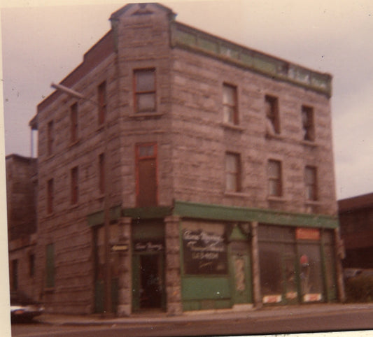 1833, rue Craig Est