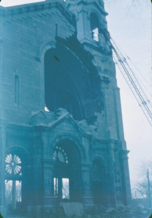 Démolition de l'église Saint-François d'Assise
