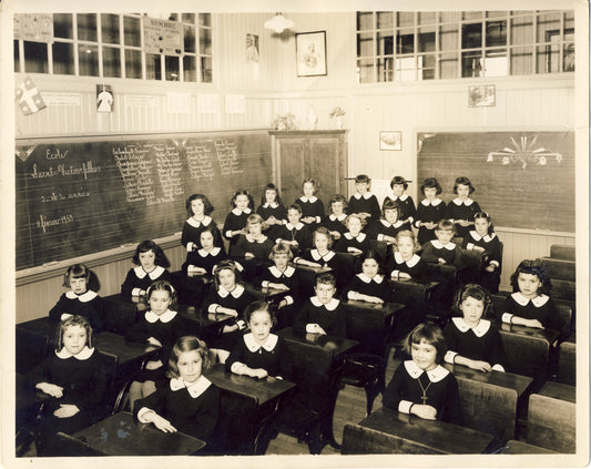 Élèves de 2e et 3e années dans une classe de l'école Saint-Victor