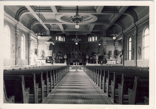 Intérieur de l'église Saint-Victor