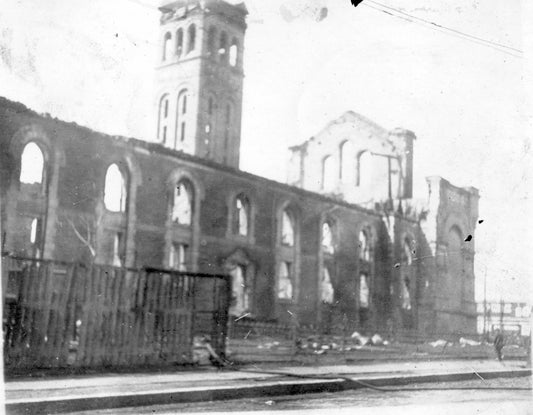 Incendie à l'église de la Nativité.