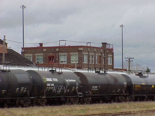 Train citerne le long de la Canadian Steel and Foundries