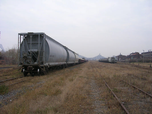 Train citerne le long de la Canadian Steel and Foundries