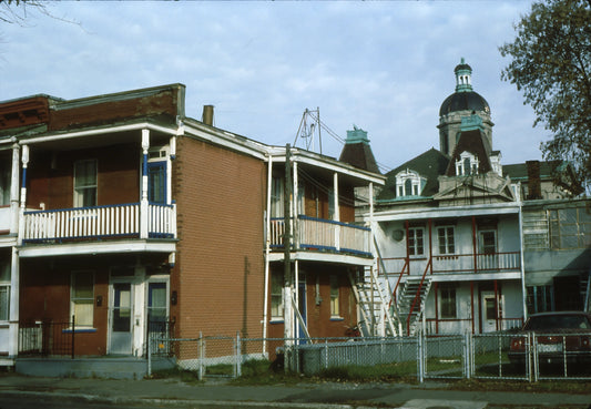 Vue du toit du Marché Maisonneuve depuis la rue Letourneux