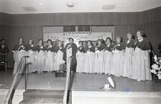 Dames de l'âge d'or de l'Est