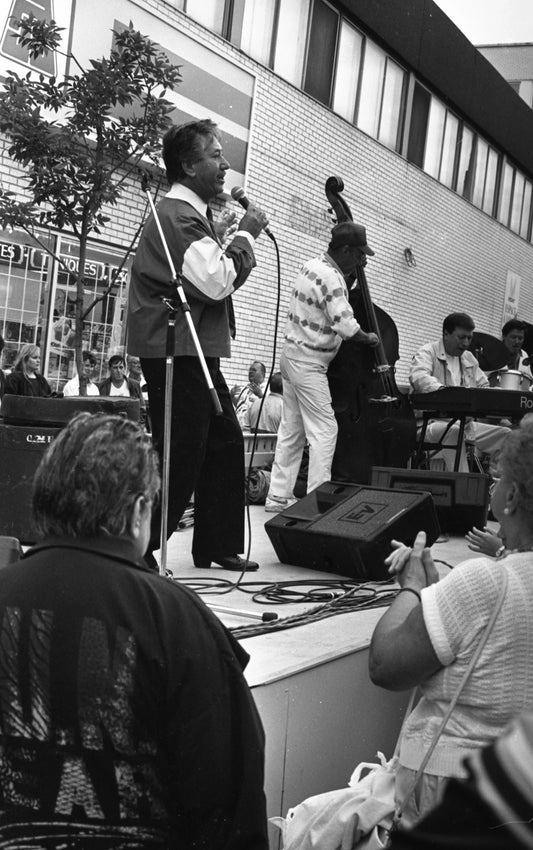 Spectacle sur la Promenade Ontario