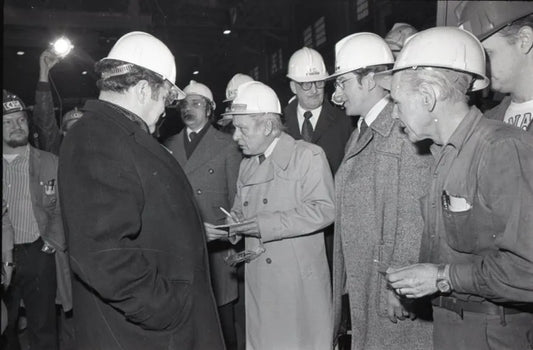 René Lévesque visite le CP Rail