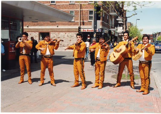 Les mariachis sur la promenade Ontario