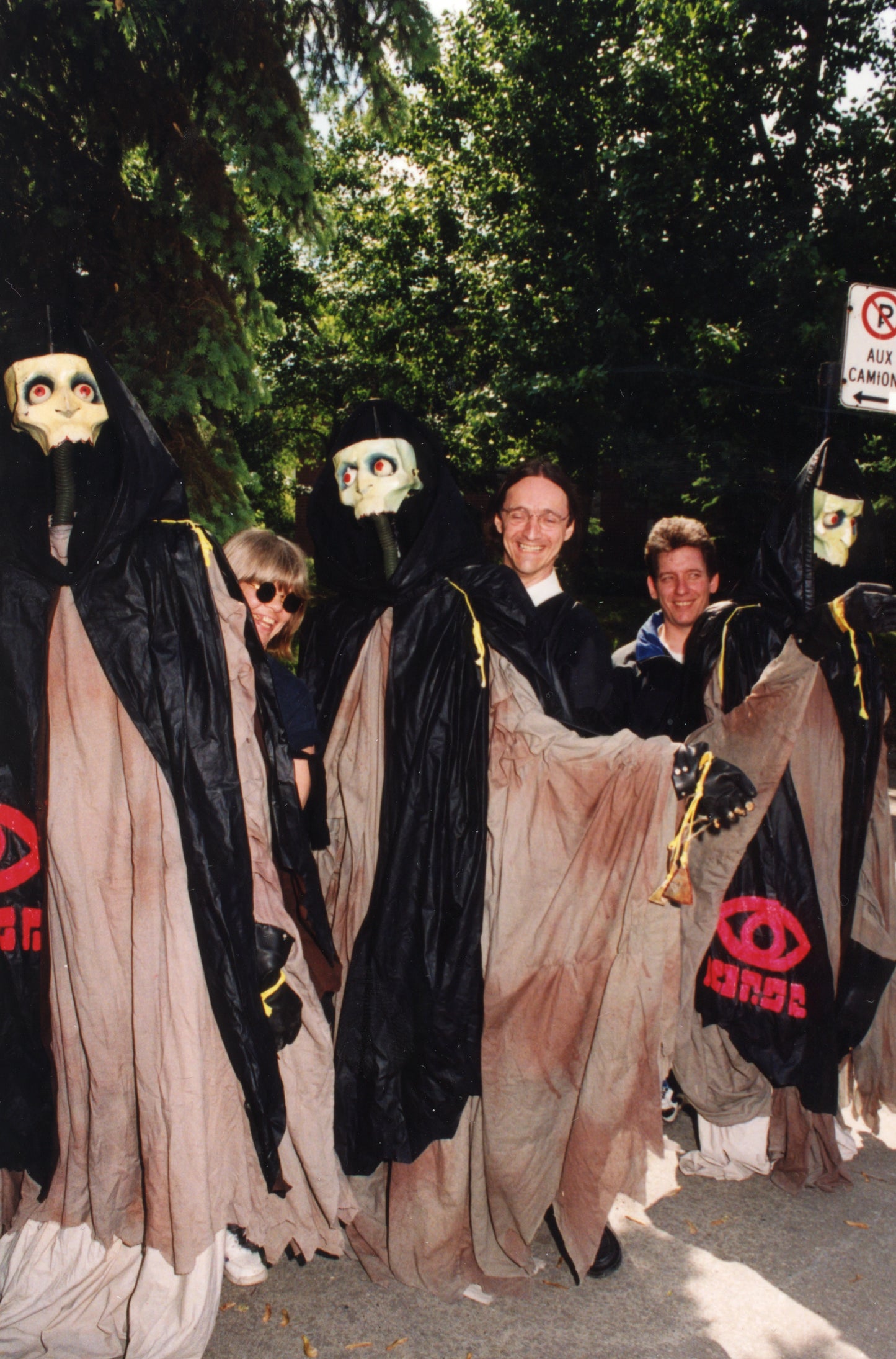 Groupe de manifestants contre une autoroute sur Notre-Dame