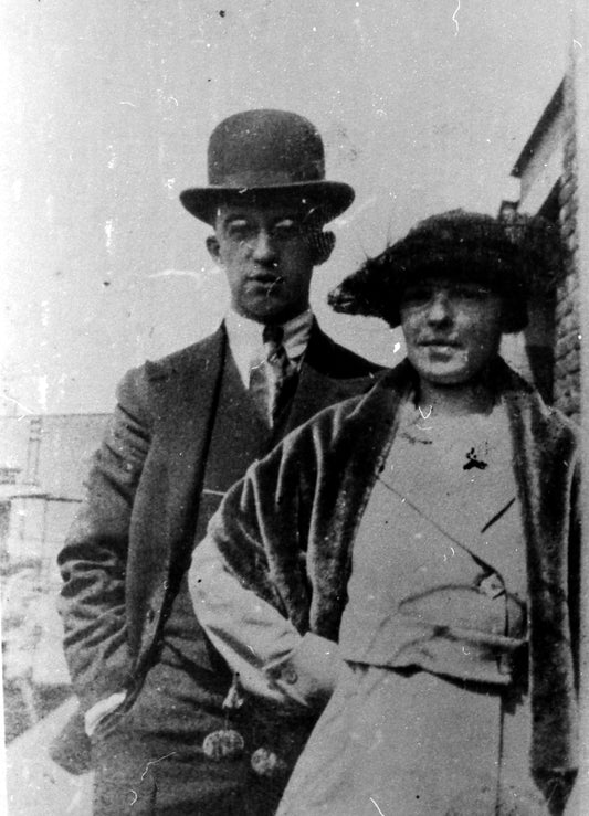 Homme et femme en 1932