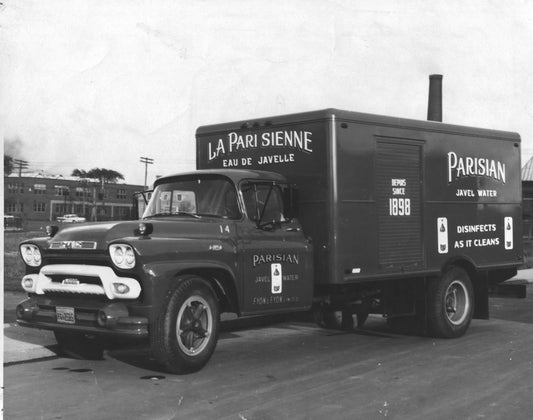 Camion d'eau de javel La Parisienne