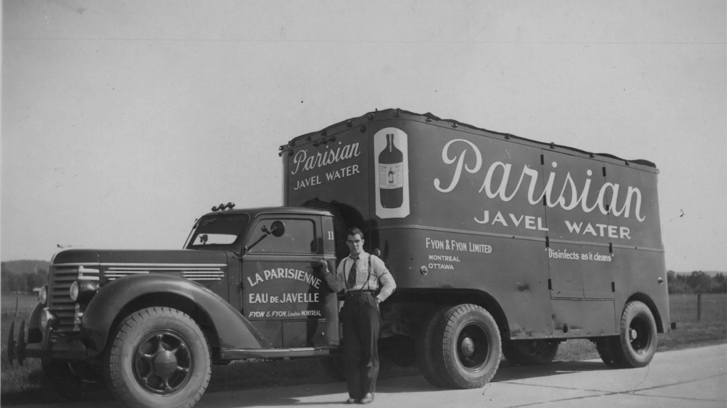 Camion d'eau de javel La Parisienne