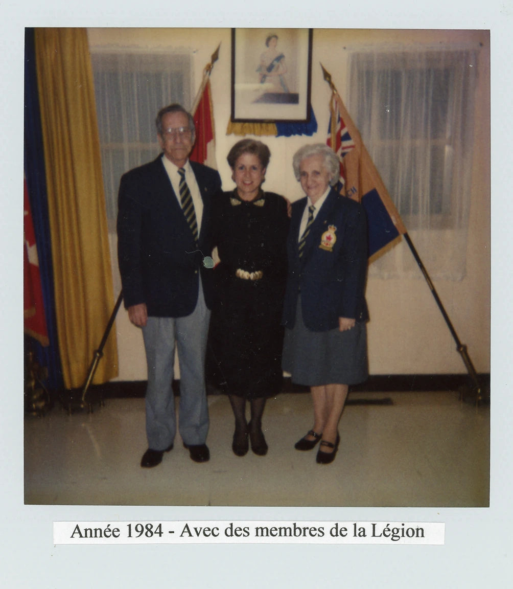Louise Harel avec des membres de la Légion
