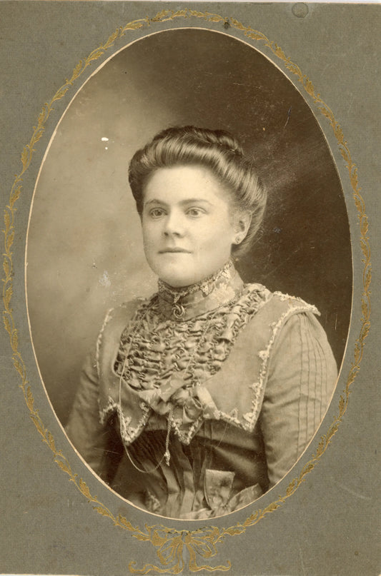 Portrait d'Adélina Pesant