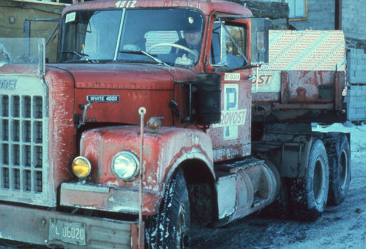 Camion de transport Provost Cartage Inc.