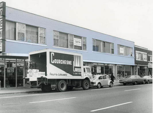 Camion de livraison de Courchesne Larose