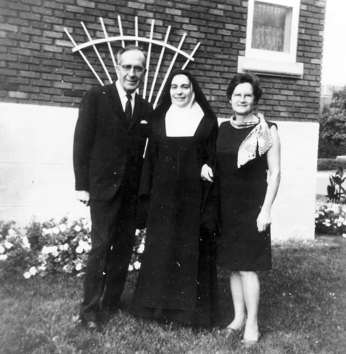 Arthur Day Jr, sa fille Hélène et Lilianne Perreault