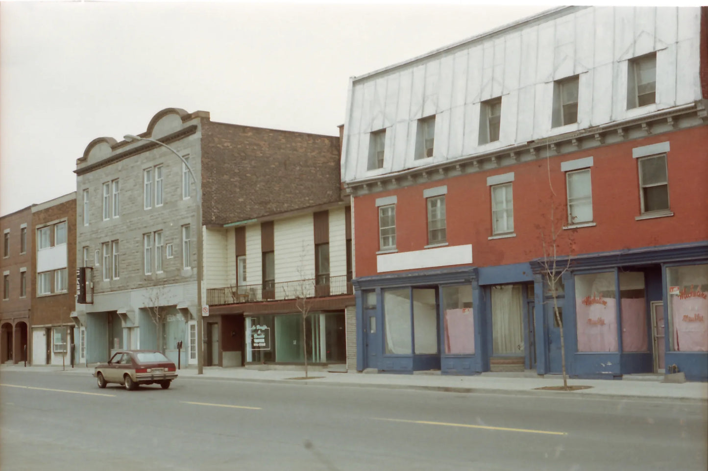 Ensemble immobilier et commercial des 3231-3265 rue Sainte-Catherine E.