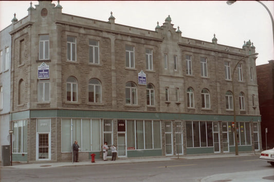 Triplex des 3101-3117 rue Sainte-Catherine E.