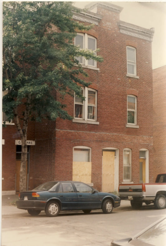 608 Desjardins