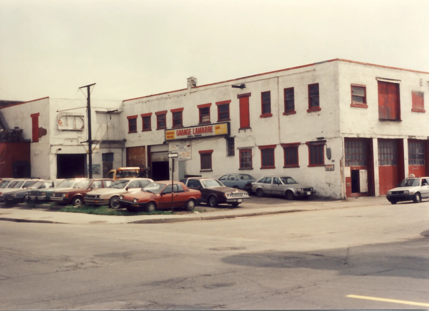 Garage Lamarre, 3150 Ste-Catherine est