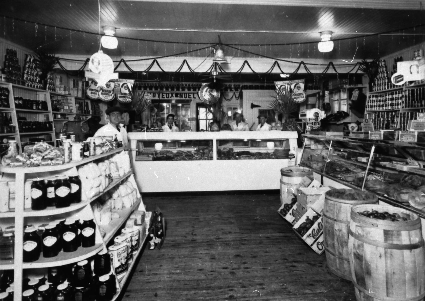 Intérieur d'un magasin général
