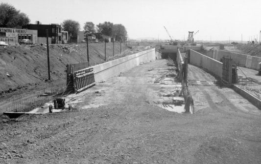 Entrée vers le sud du tunnel Hippolyte-Lafontaine en construction