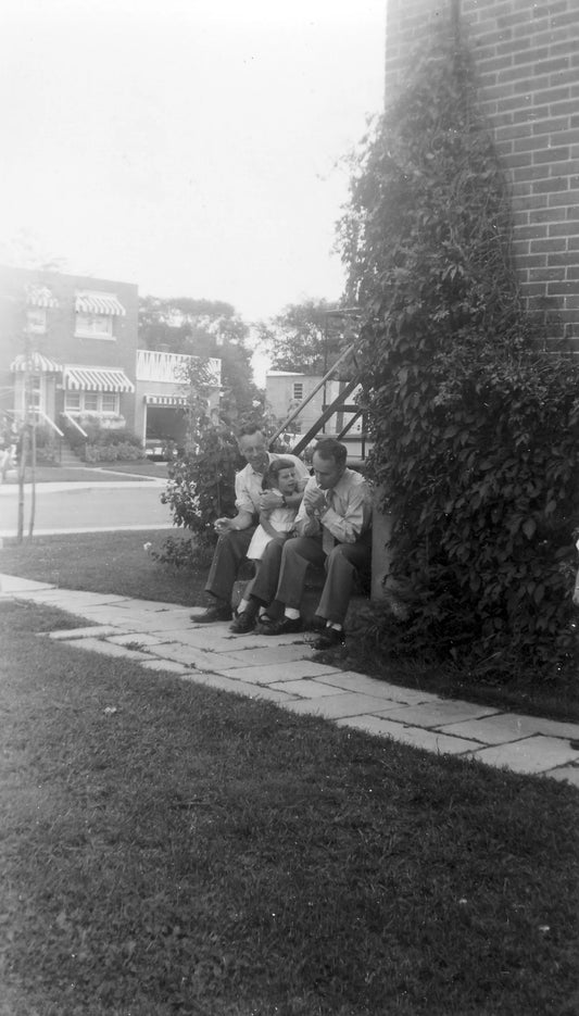 Portrait de famille dans les escaliers
