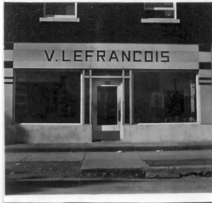 Le magasin V. Lefrançois, 1945